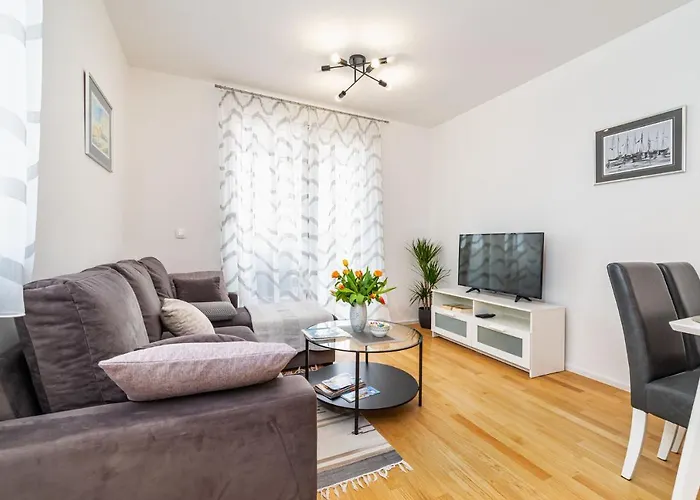 Appartement Ap Stella, Center Of Zadar, 2br, Parking *