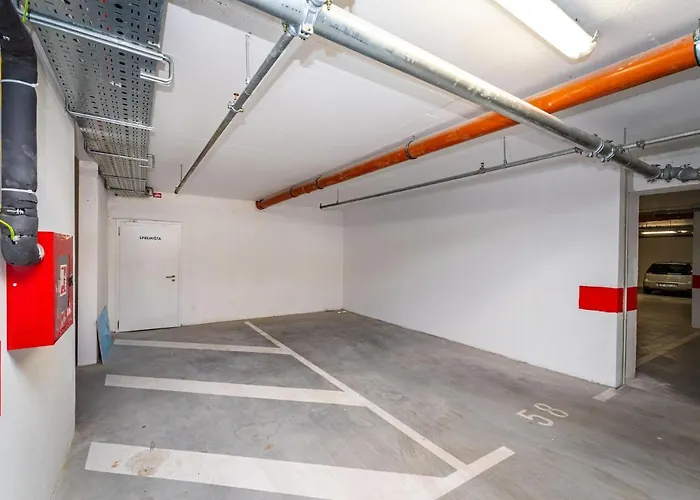 Apartamento Ap Stella, Center Of Zadar, 2br, Parking
