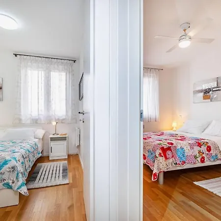 דירה Ap Stella, Center Of Zadar, 2br, Parking