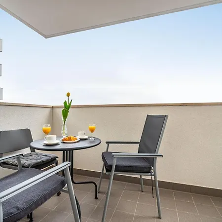 Ap Stella, Center Of Zadar, 2br, Parking * زادار