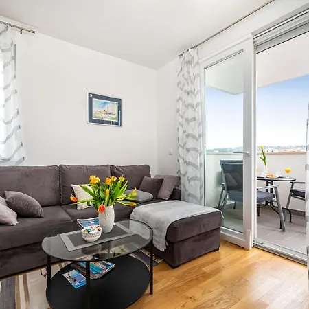 Appartement Ap Stella, Center Of Zadar, 2br, Parking *